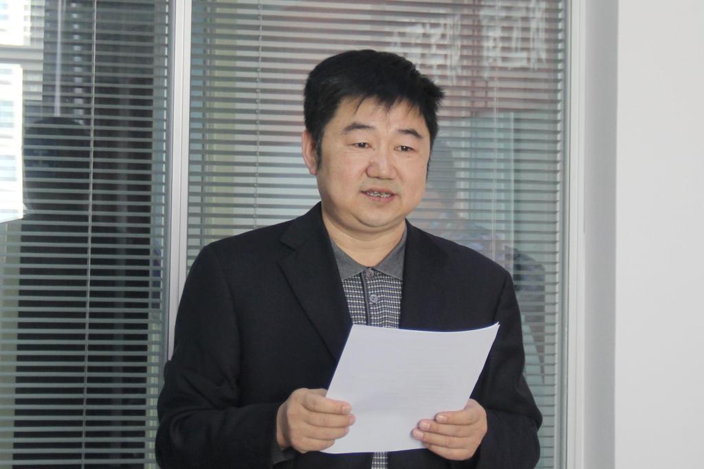 化工学院党委书记舒永安老师主持会议